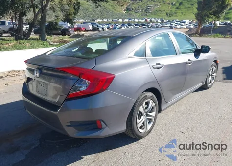 2016 Honda Civic Lx z USA, uszkodzony, nr VIN 2HGFC2F52GH544121